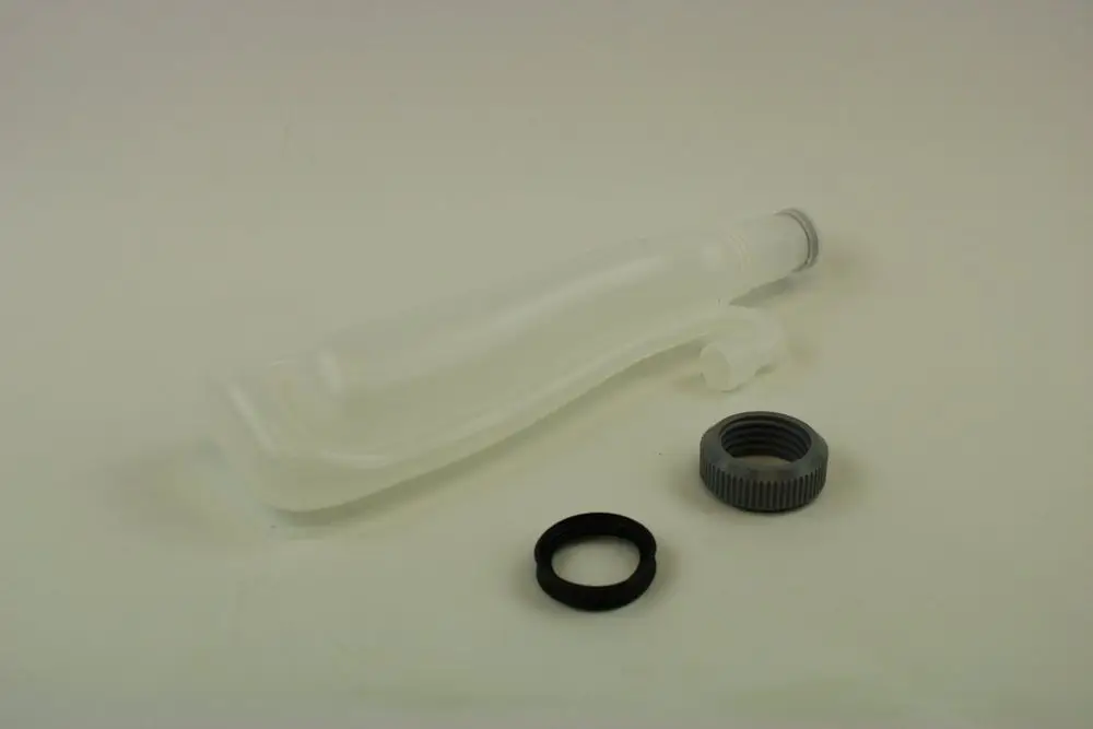 Transparente Siphon-Komponente von Bosch, bestehend aus einem gebogenen Rohr und zwei Fittings, die zur Verbindung in Abwasseranwendungen verwendet werden.